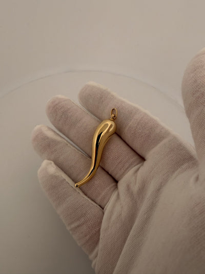 2" 14K Yellow Gold Italian Horn 4mm Bail 2.51g