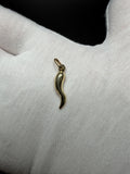 1" 14K Yellow Gold Italian Horn 3.5mm Bail 0.64g