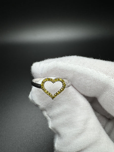 Size 7 Silver Natural Yellow Diamond Heart Outline Ring 1.4g