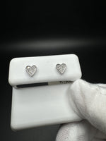 10k White Gold Heart Shape 1/10ctw Natural Diamond Cluster Studs 1.0g