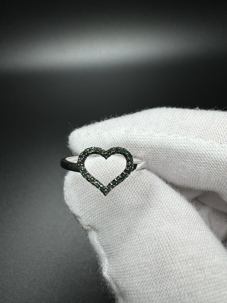 Size 7 Silver Natural Green Diamond Heart Outline Ring 1.4g