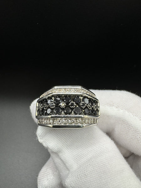 Size 10 10k White Gold est 1ctw Black Diamond & 1/3ctw Diamond Ring 10.2g