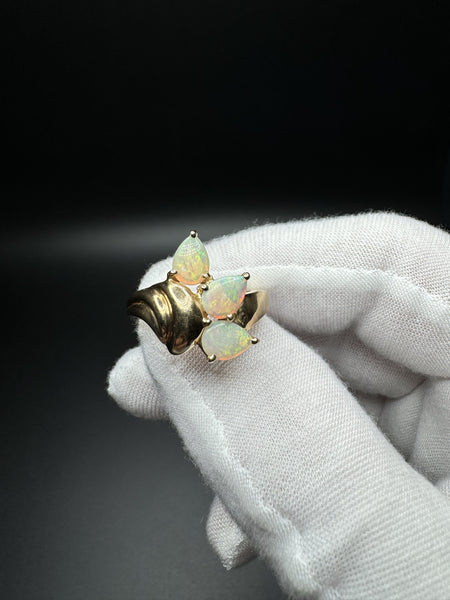 Size 8 14k Yellow Gold Cocktail Ring with Three 8mm x 5mm Natural Opals 5.91g