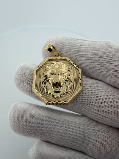1.5" 14k Yellow Gold Lion 6mm Bail 5.0g